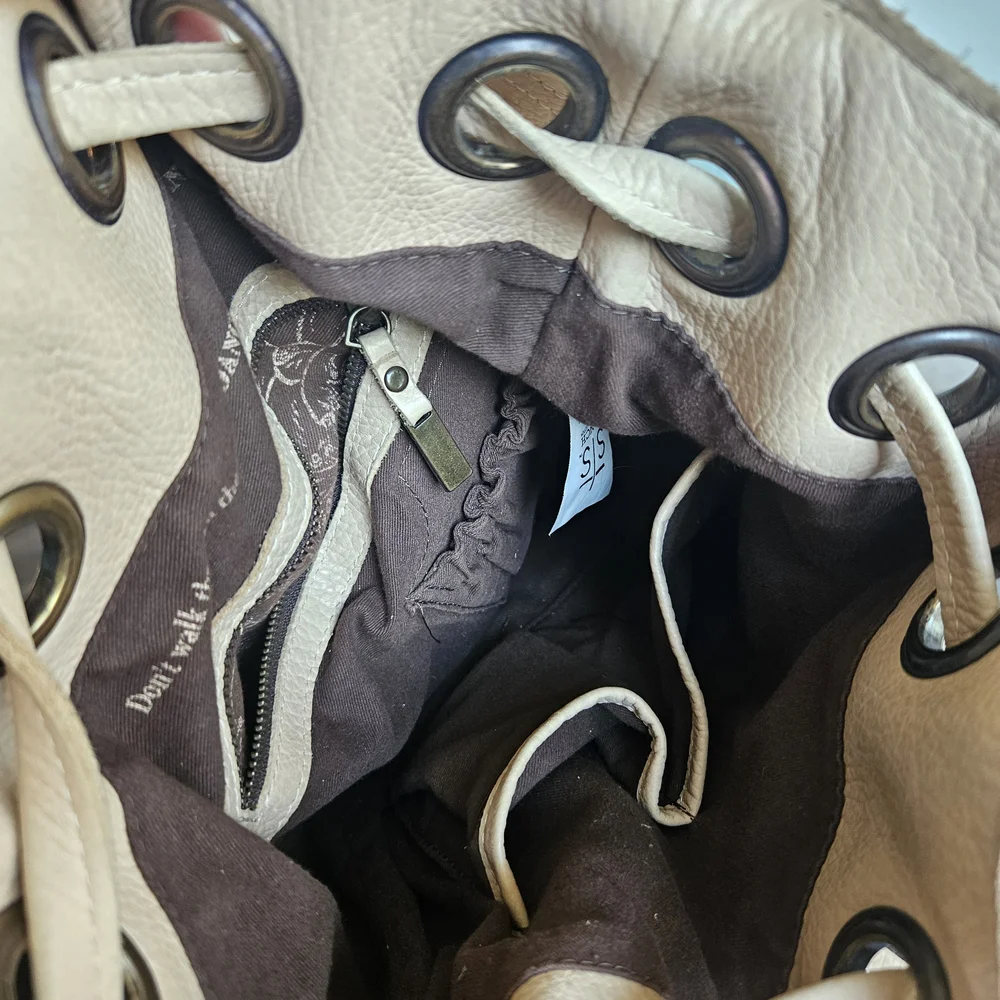 STS RANCHWEAR conceal Carry Elegant Cream Crossbody Bag with Fringe - Picture 5 of 17